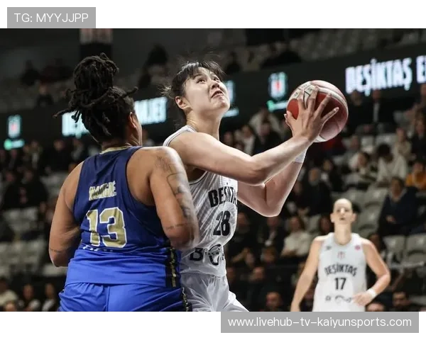 自拍太有态度!李月汝“护具穿搭”登热搜!